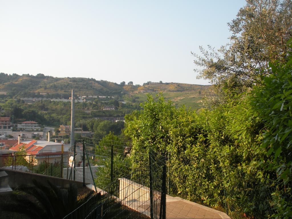 B&B Brezza Marina San Benedetto del Tronto Bagian luar foto